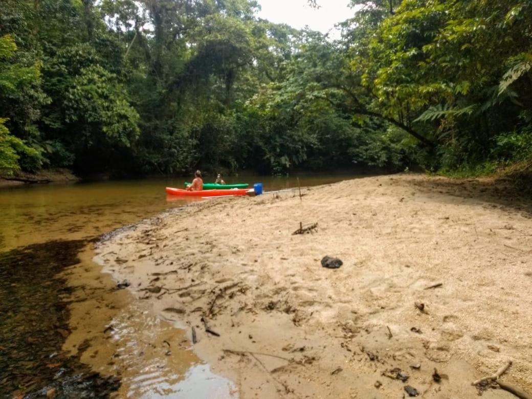 Suites Proximo Ao Rio Jaguareguava Em بيرتيوغا المظهر الخارجي الصورة