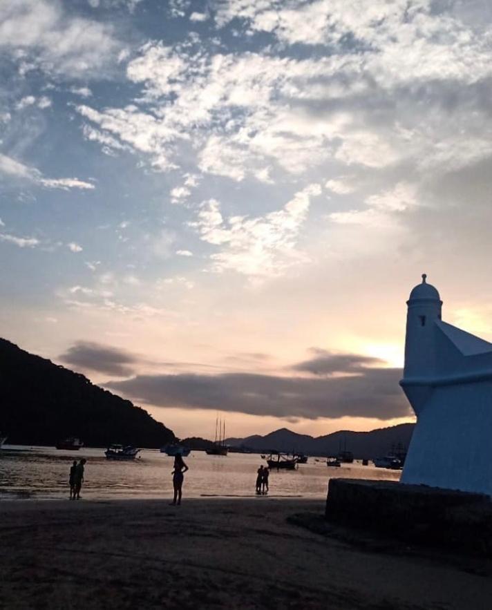 Suites Proximo Ao Rio Jaguareguava Em بيرتيوغا المظهر الخارجي الصورة